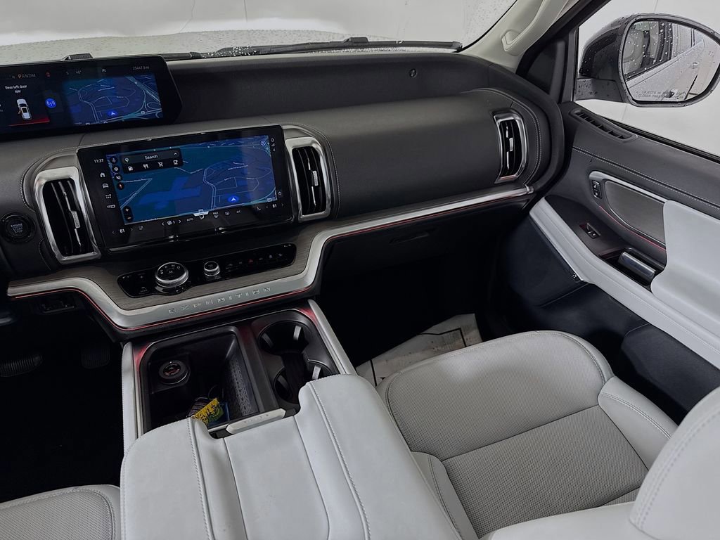 Certified 2025 Ford Expedition Max Platinum image 26