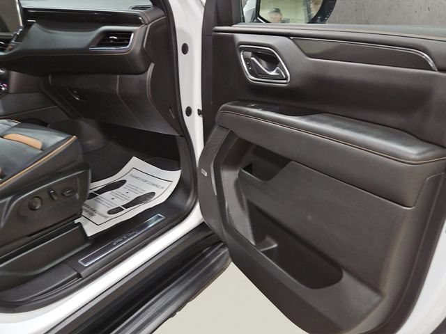 Used 2022 GMC Yukon AT4 w/ Technology Package AWD/4WD image 20