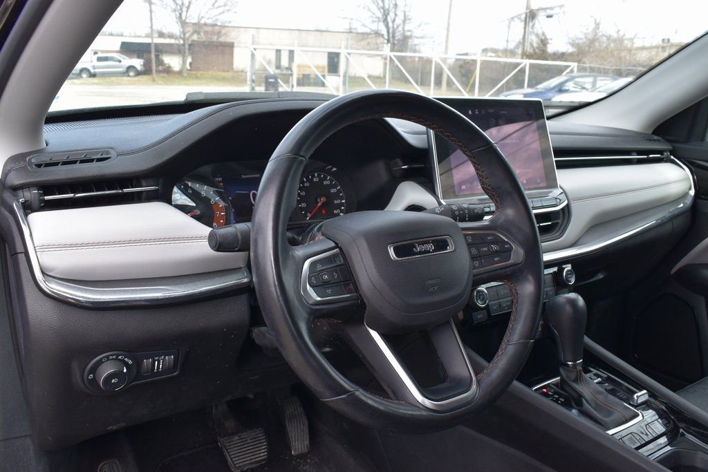Used 2022 Jeep Compass Limited image 10