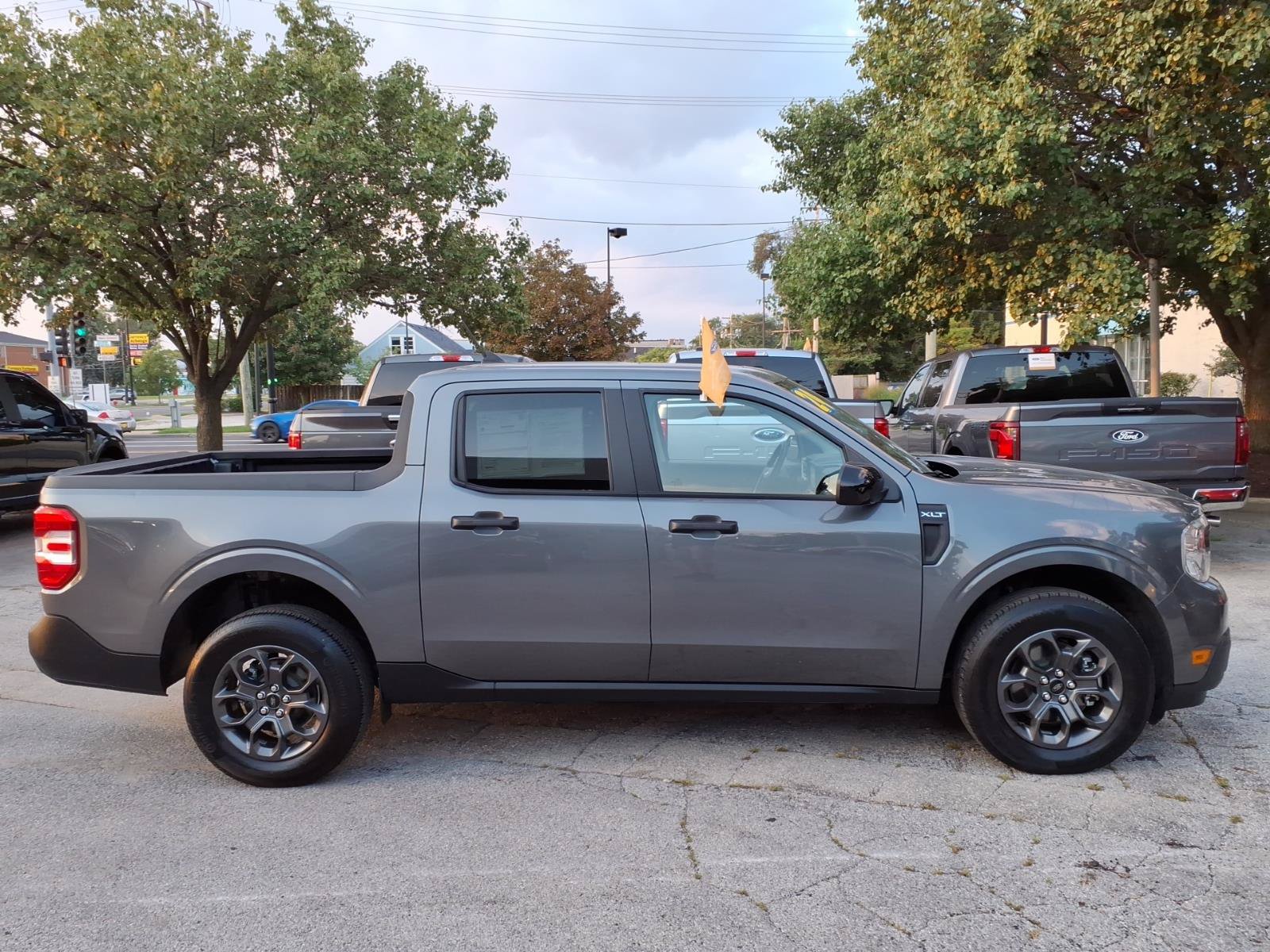 Certified 2024 Ford Maverick XLT w/ XLT Luxury Package FWD image 2
