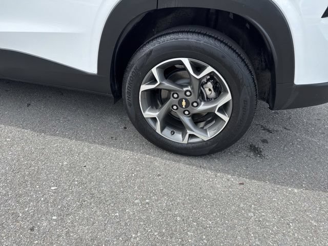 Used 2024 Chevrolet Trax LT FWD image 10