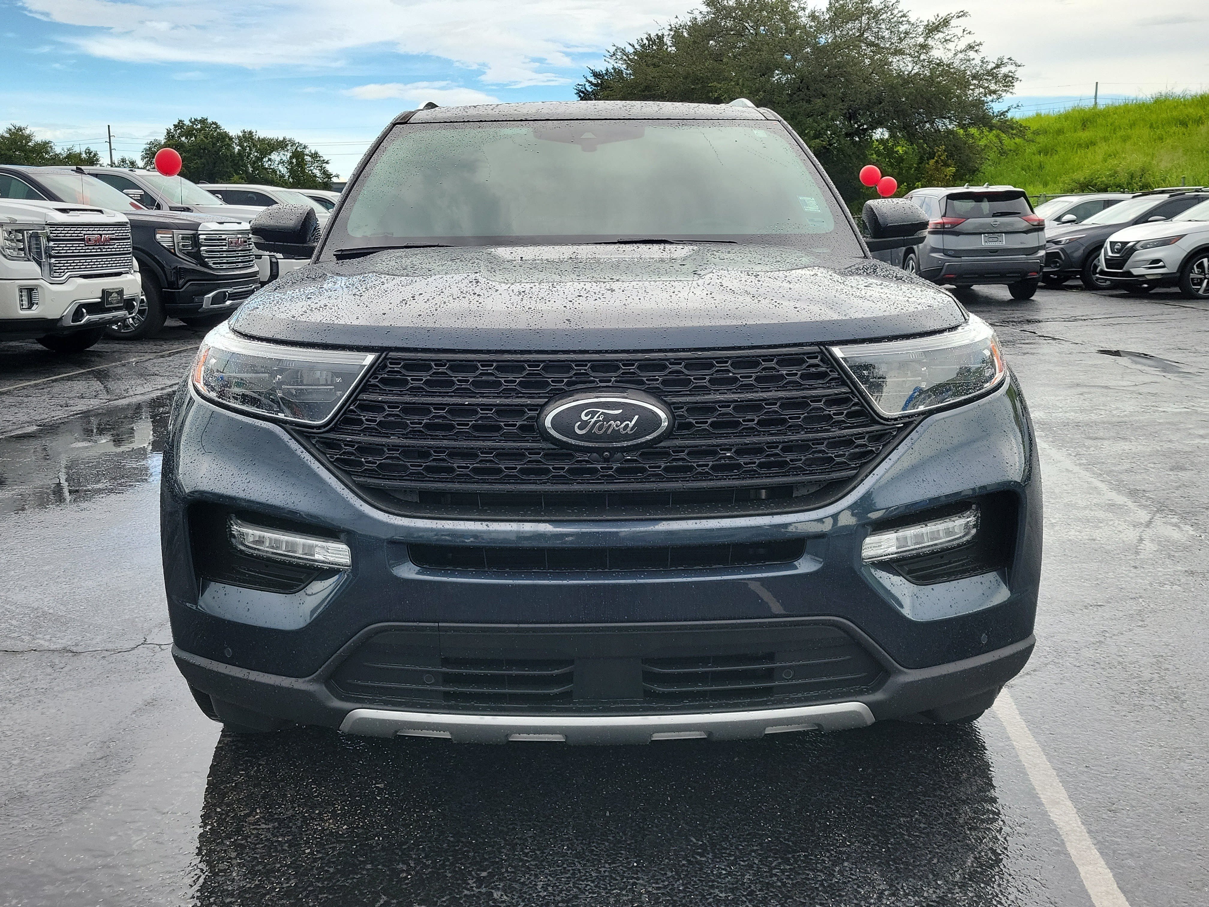Certified 2023 Ford Explorer Limited w/ Limited Technology Package RWD image 2