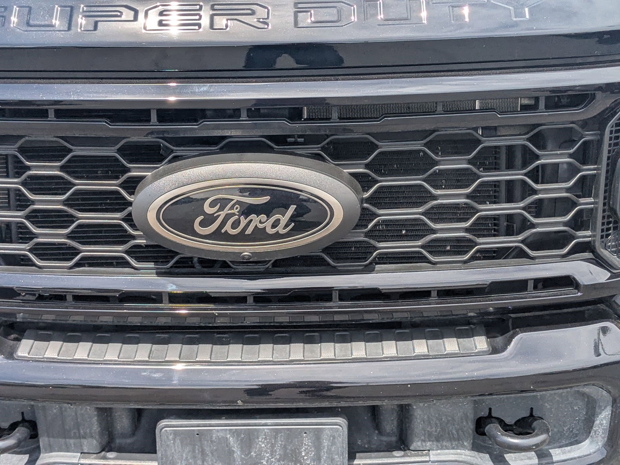 Certified 2025 Ford F350 Lariat w/ Black Appearance Package AWD/4WD image 14
