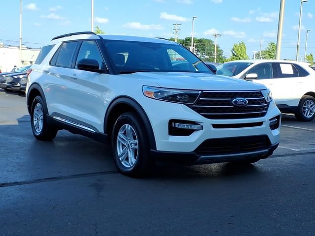 Certified 2024 Ford Explorer XLT w/ Equipment Group 202A AWD/4WD image 3