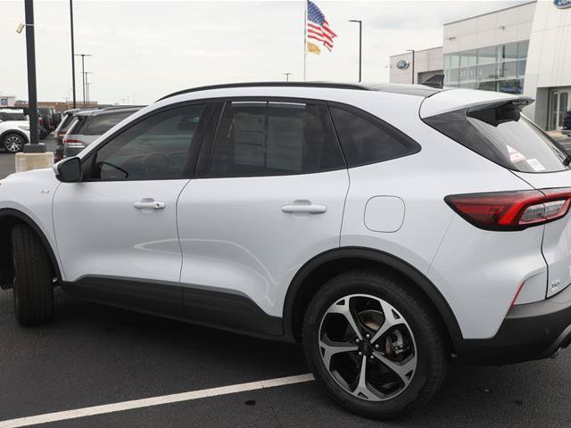 Certified 2025 Ford Escape ST-Line Select w/ Tech Pack #1 AWD/4WD image 16