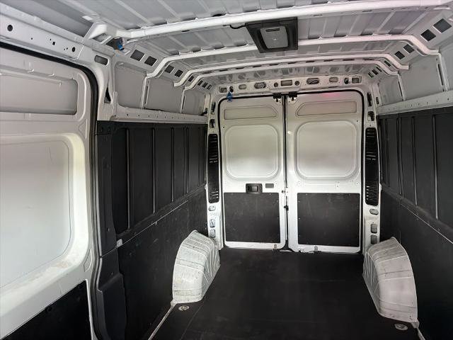 Used 2025 RAM ProMaster 2500 w/ Convenience Group FWD image 11