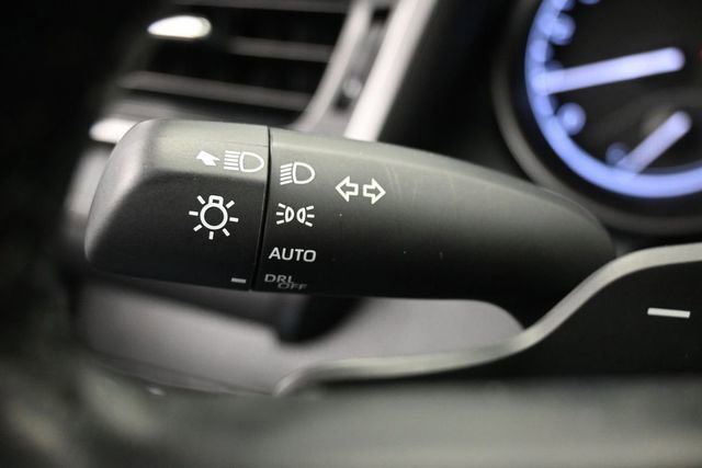 Used 2023 Toyota Camry SE w/ Convenience Package FWD image 21