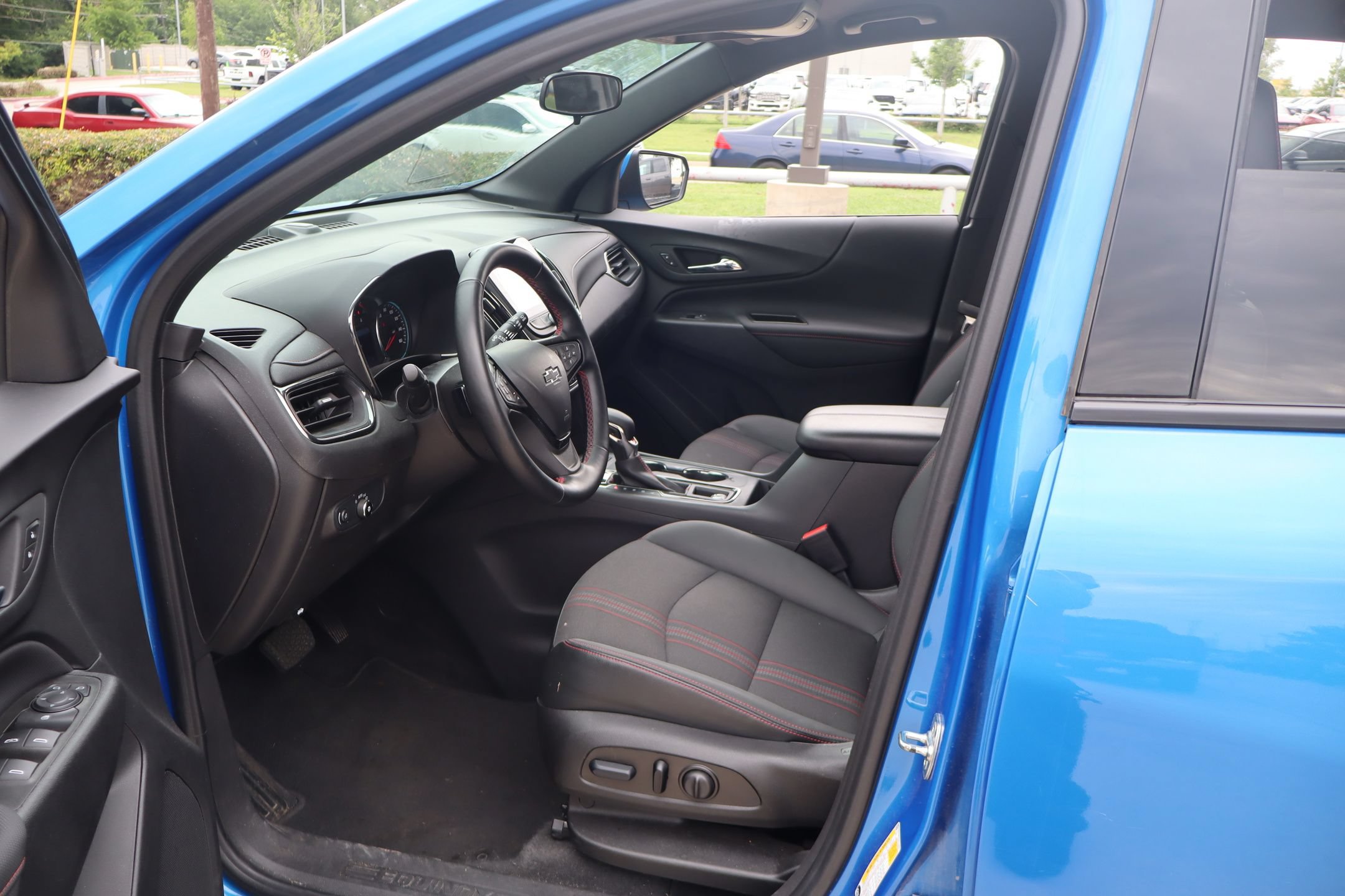 Used 2024 Chevrolet Equinox RS AWD/4WD image 23