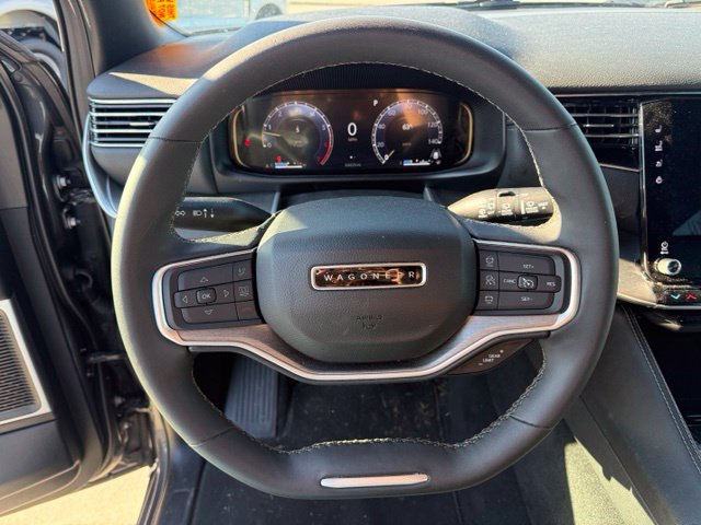Used 2025 Jeep Wagoneer Series II AWD/4WD image 14