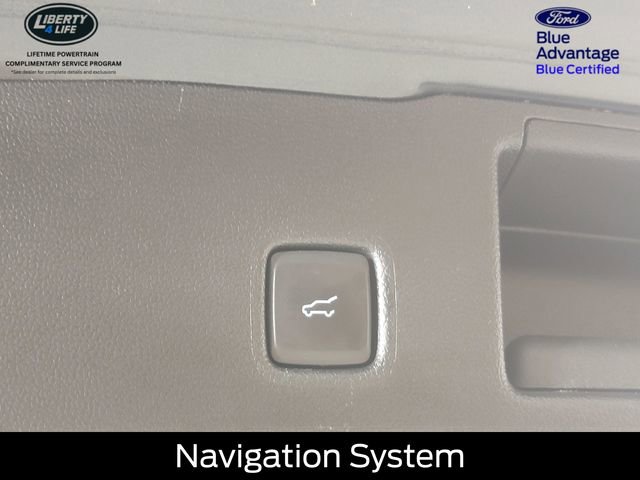 Certified 2022 Ford Escape Titanium w/ Class II Trailer Tow Package image 17
