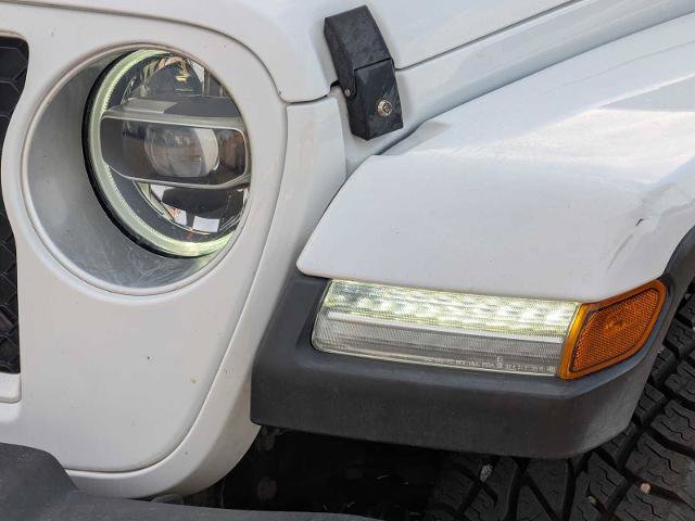 Used 2020 Jeep Gladiator Overland AWD/4WD image 10