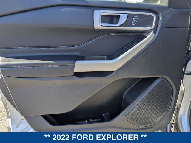 Certified 2022 Ford Explorer XLT w/ Equipment Group 202A image 10