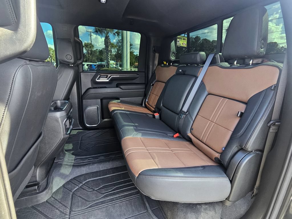 Used 2024 Chevrolet Silverado 2500 High Country w/ High Country Premium Package AWD/4WD image 14