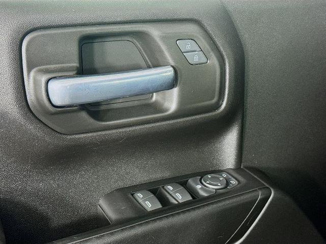 Used 2022 Chevrolet Silverado 1500 Custom AWD/4WD image 18