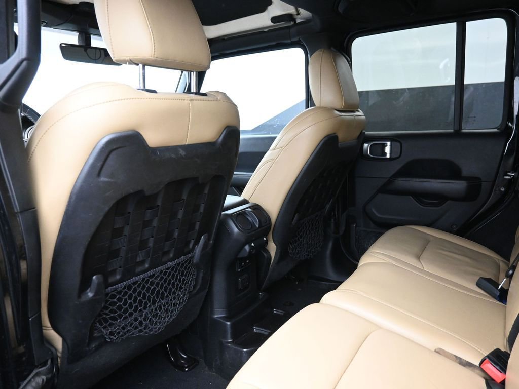 Used 2018 Jeep Wrangler Unlimited Rubicon image 2