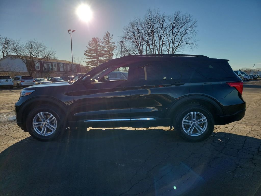 Certified 2023 Ford Explorer XLT w/ Equipment Group 202A image 7