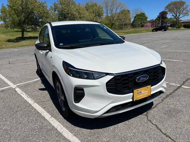 Certified 2023 Ford Escape ST-Line w/ Tech Pack #1 AWD/4WD image 2