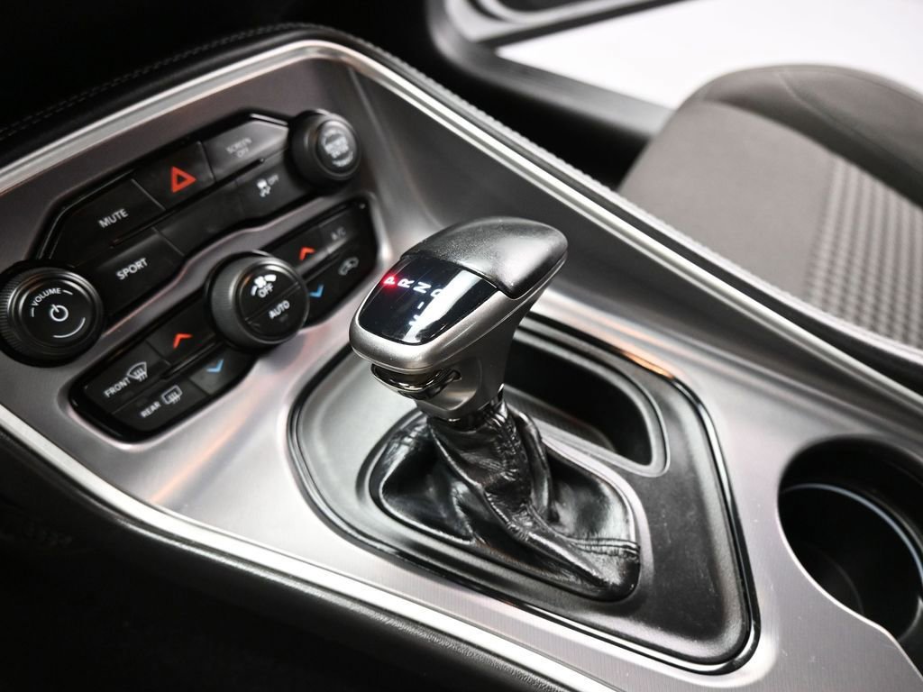Used 2020 Dodge Challenger SXT image 40
