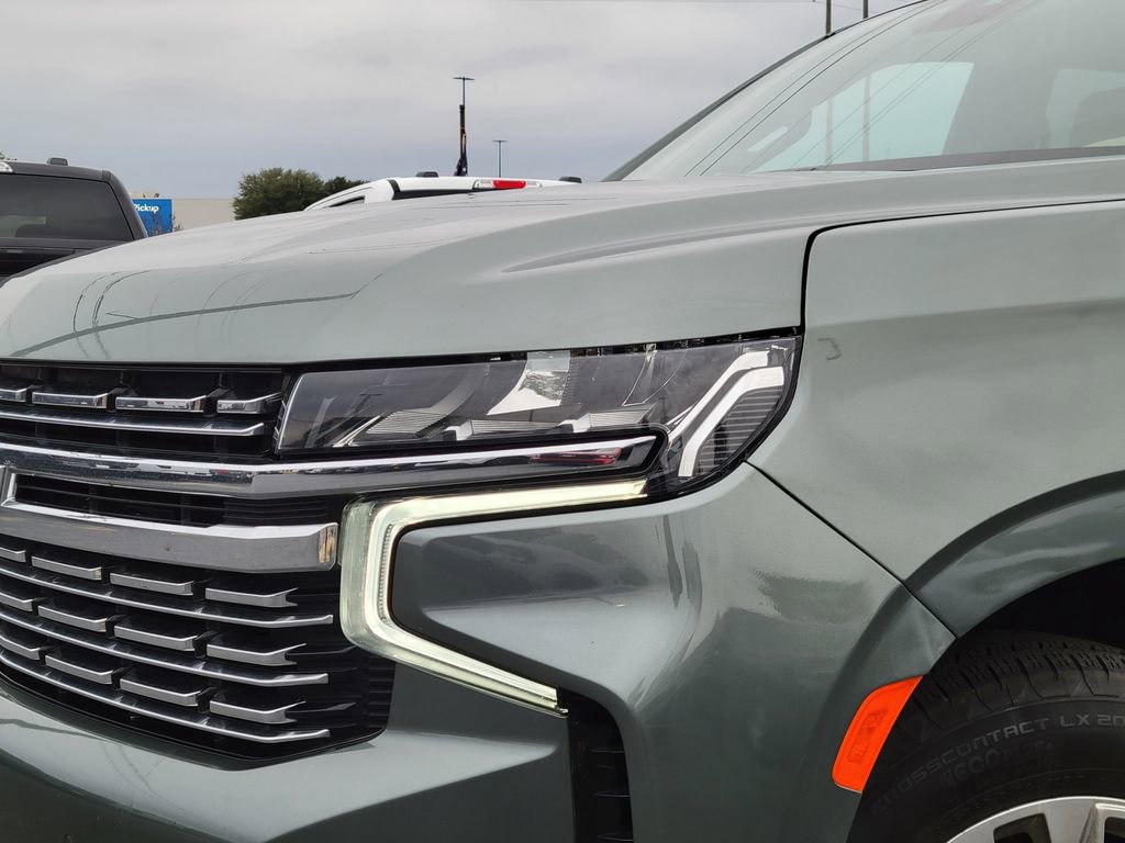 Used 2024 Chevrolet Suburban Premier image 9