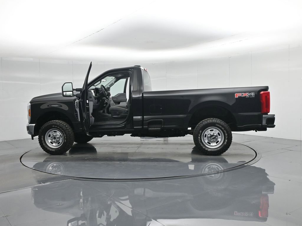 Certified 2024 Ford F250 XL w/ XL Off-Road Package image 31