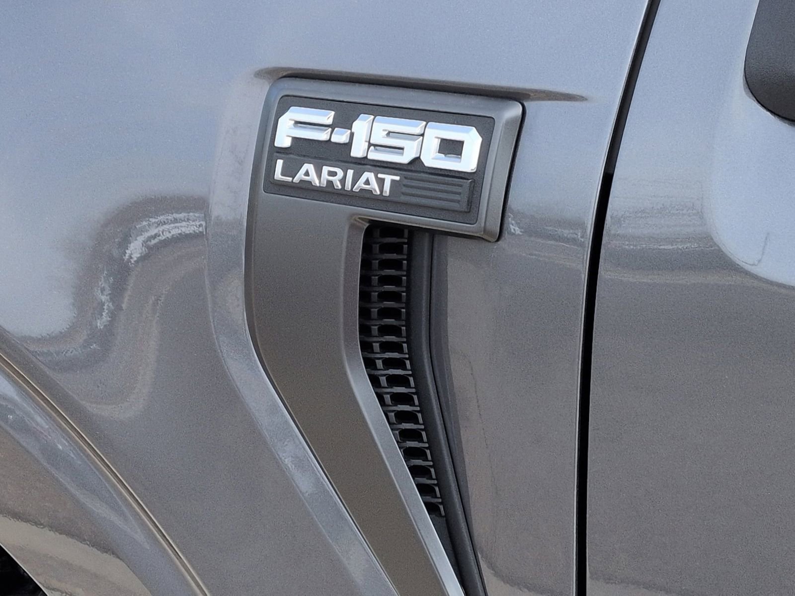 Certified 2023 Ford F150 Lariat w/ Equipment Group 502A High AWD/4WD image 15