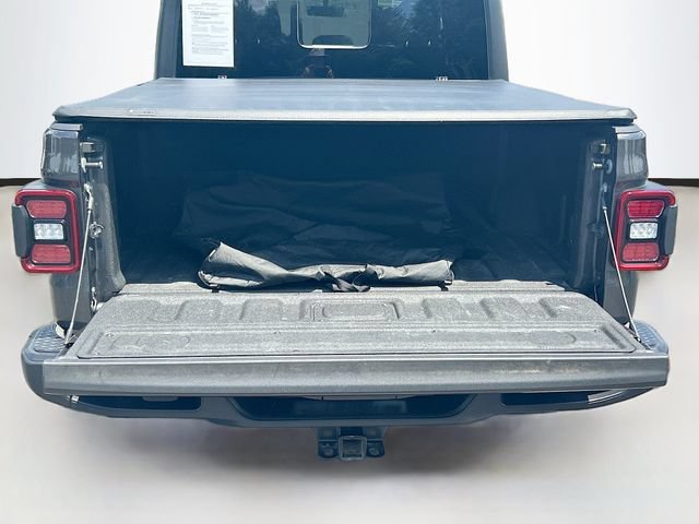 Used 2022 Jeep Gladiator Overland w/ LED Lighting Group AWD/4WD image 34