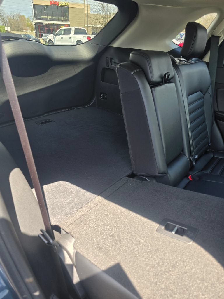 Certified 2024 Ford Edge SEL w/ Convenience Package AWD/4WD image 17