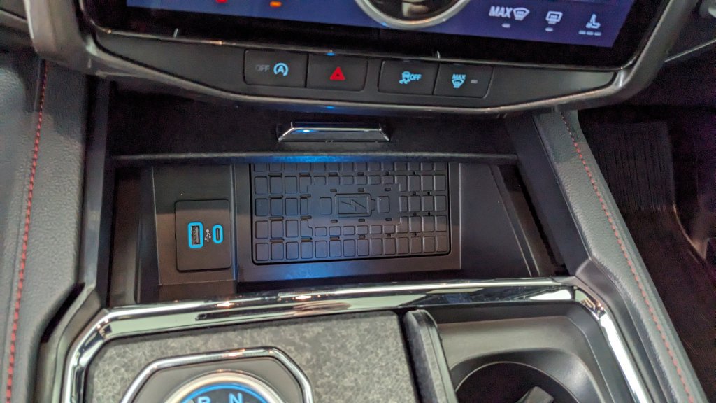 Certified 2024 Ford Expedition Limited AWD/4WD image 31
