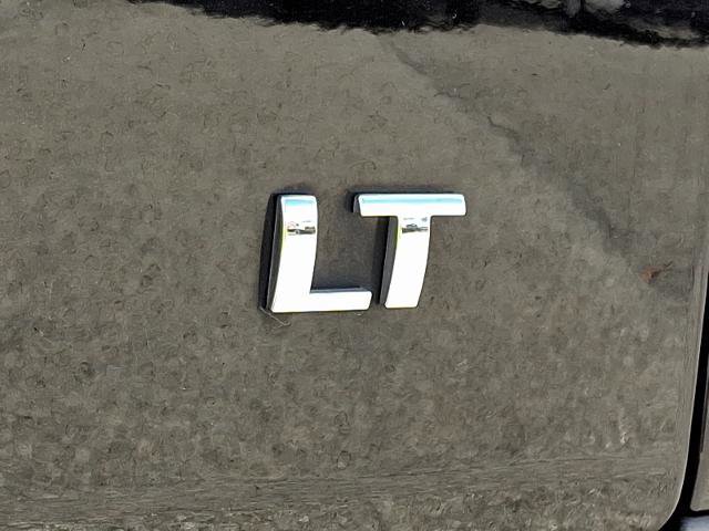 Used 2022 Chevrolet Traverse LT image 29