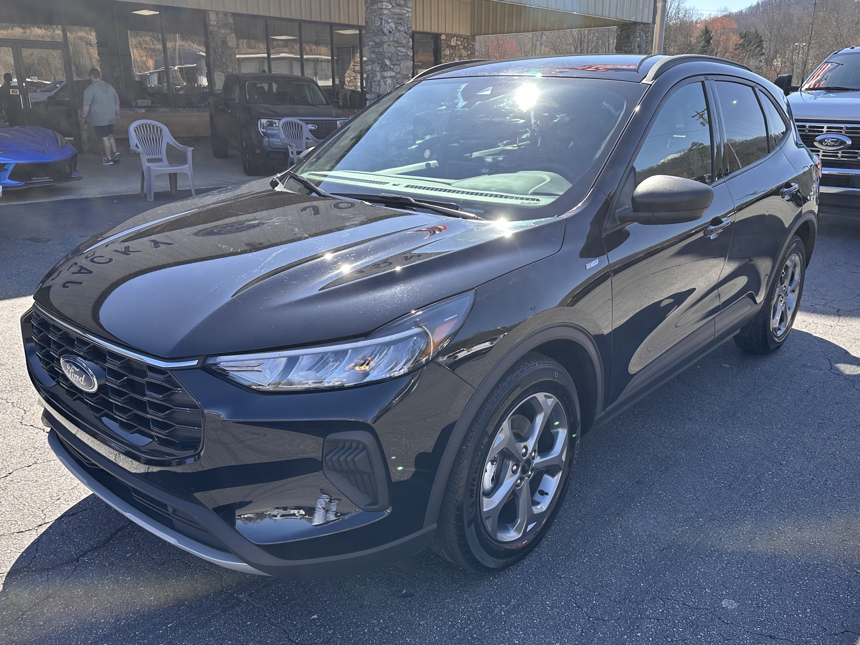 Certified 2025 Ford Escape ST-Line FWD image 2