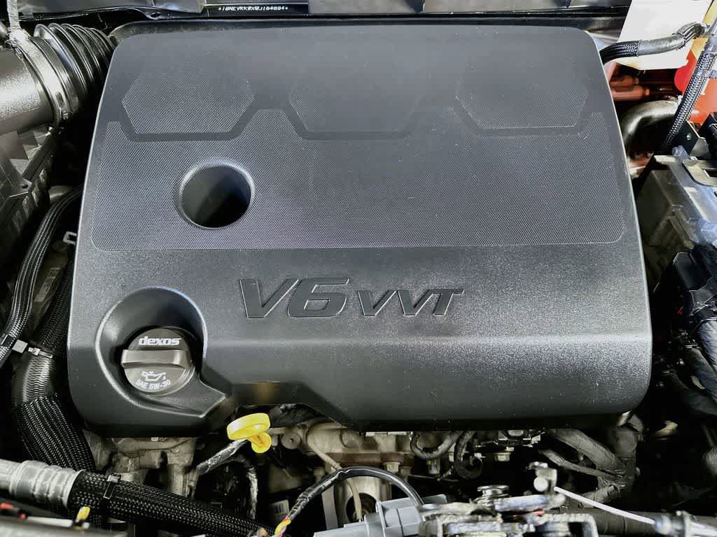 Used 2021 Chevrolet Traverse Premier w/ Redline Edition AWD/4WD image 9