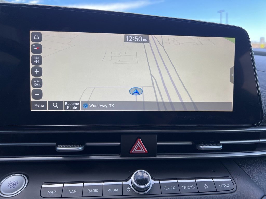 Used 2023 Hyundai Elantra Limited image 12