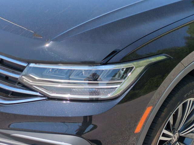 Used 2024 Volkswagen Tiguan Wolfsburg Edition w/ Panoramic Sunroof Package AWD/4WD image 10
