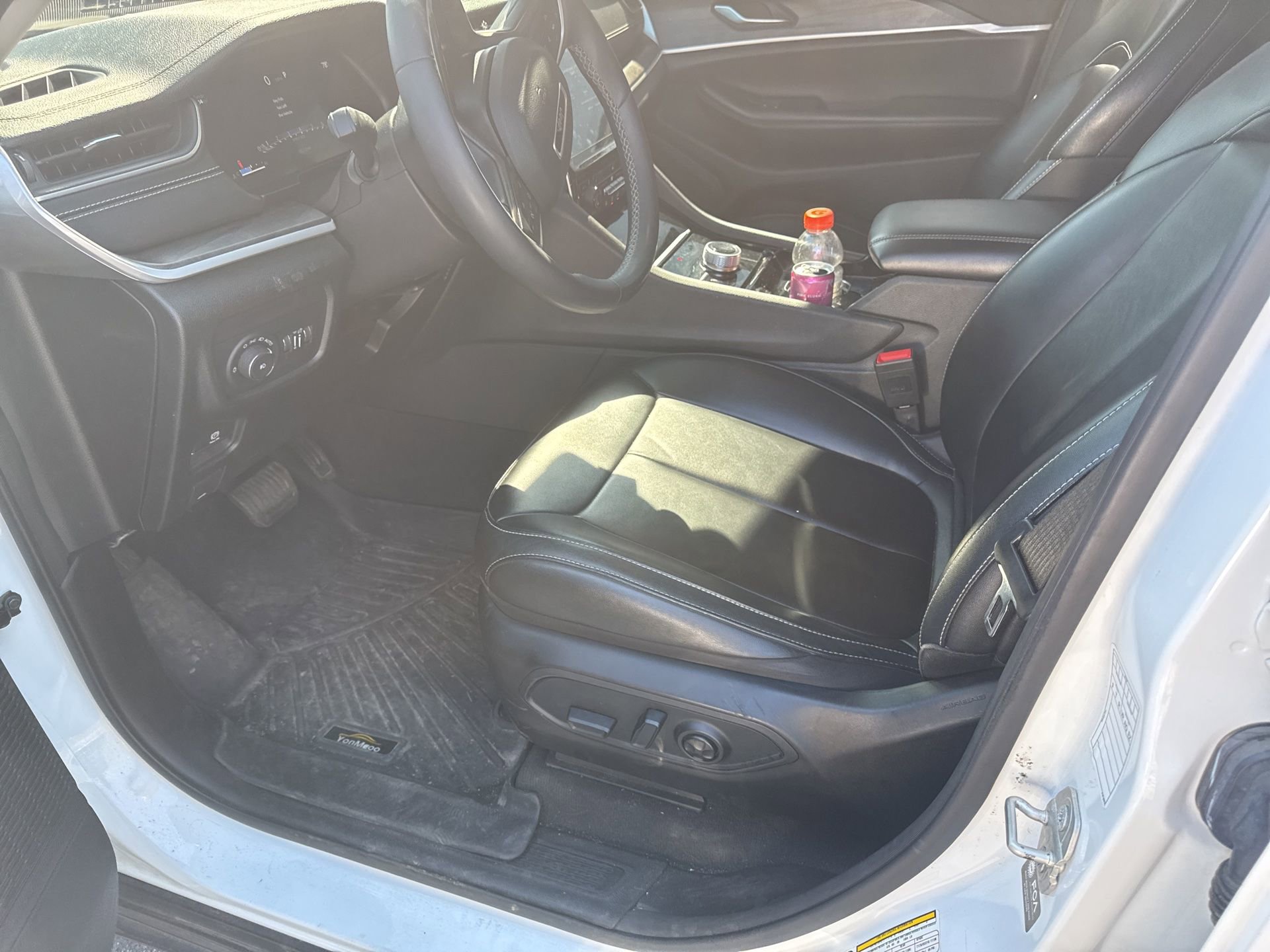 Used 2023 Jeep Grand Cherokee Limited image 13