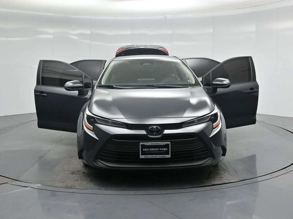 Used 2024 Toyota Corolla LE image 29