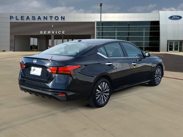 Used 2025 Nissan Altima 2.5 SV FWD image 5