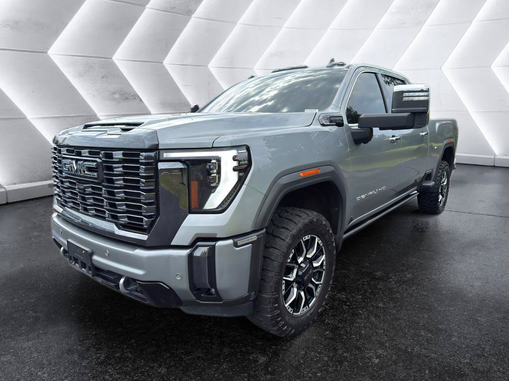 Used 2024 GMC Sierra 2500 Denali Ultimate w/ Max Trailering Package AWD/4WD image 3