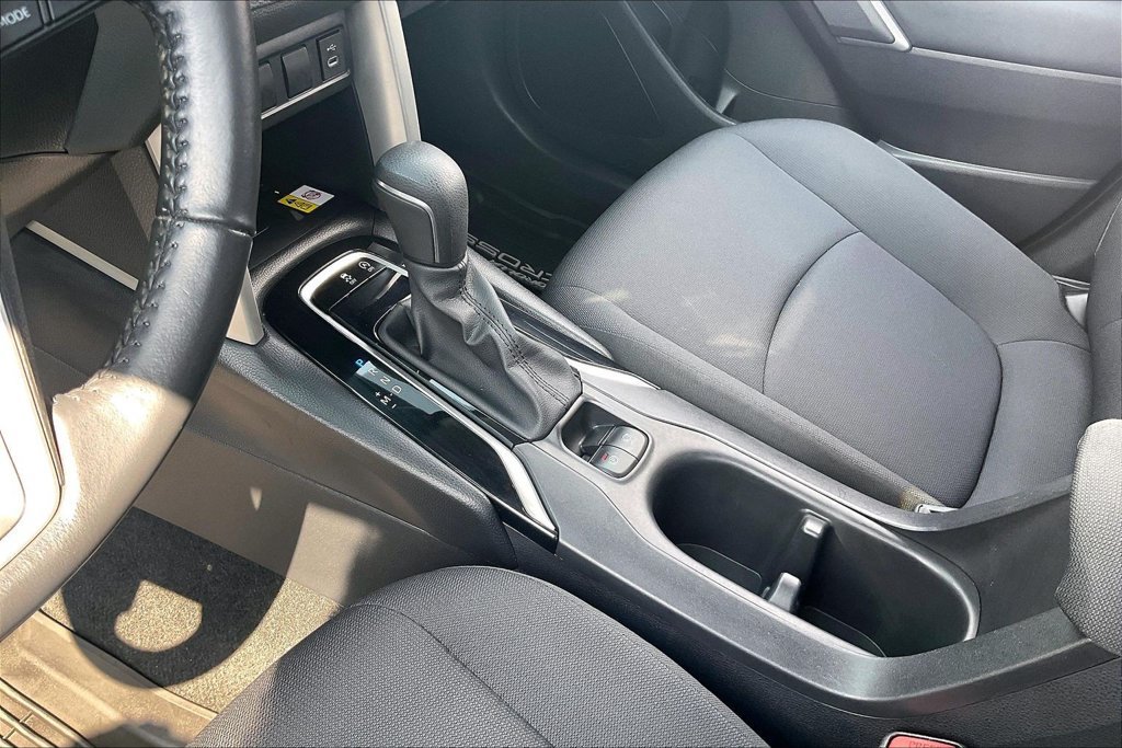 Used 2023 Toyota Corolla Cross LE w/ Moonroof Package AWD/4WD image 16