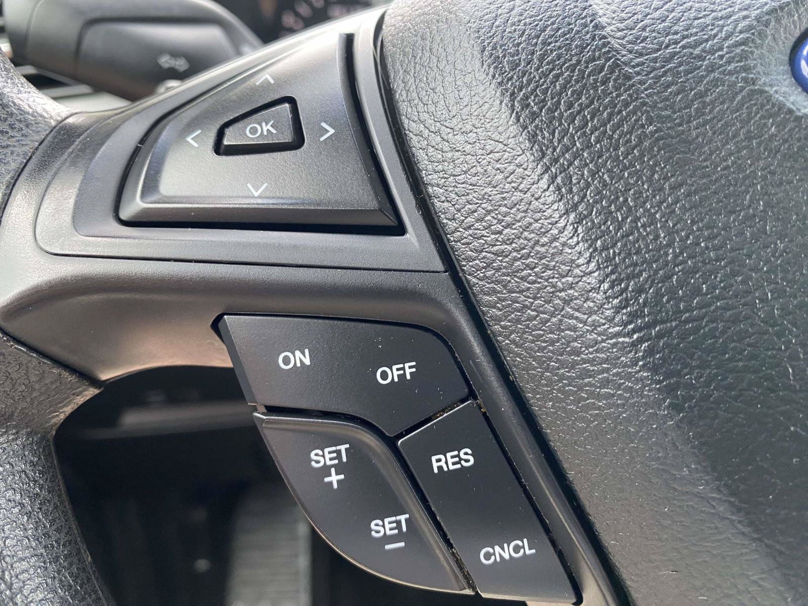 Certified 2018 Ford Edge SE FWD image 20