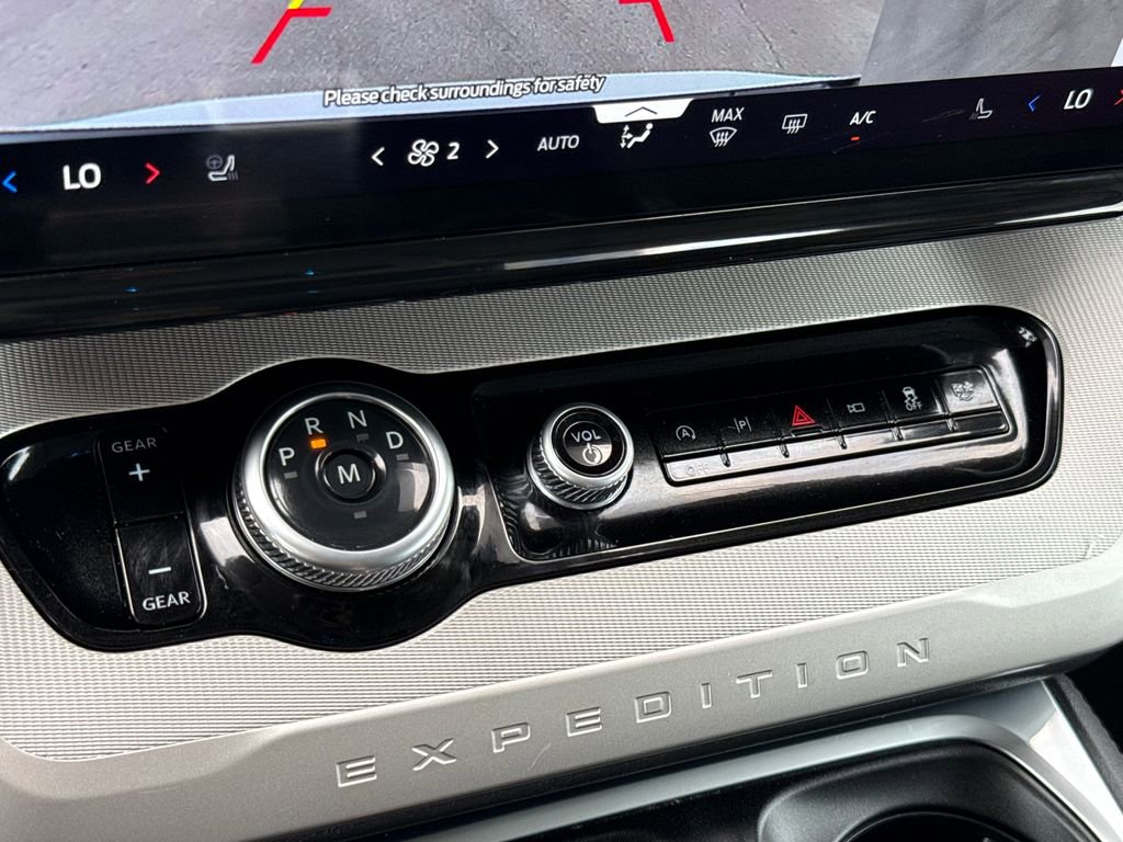 Certified 2025 Ford Expedition Active RWD image 24