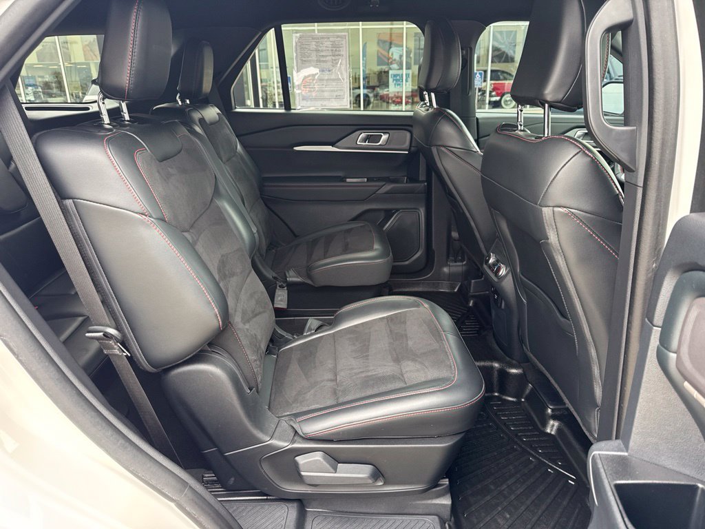 Certified 2025 Ford Explorer ST AWD/4WD image 31