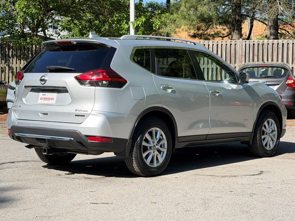 Used 2018 Nissan Rogue SV w/ Premium Package AWD/4WD image 7