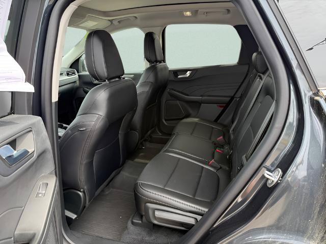 Certified 2022 Ford Escape Titanium w/ Class II Trailer Tow Package AWD/4WD image 5