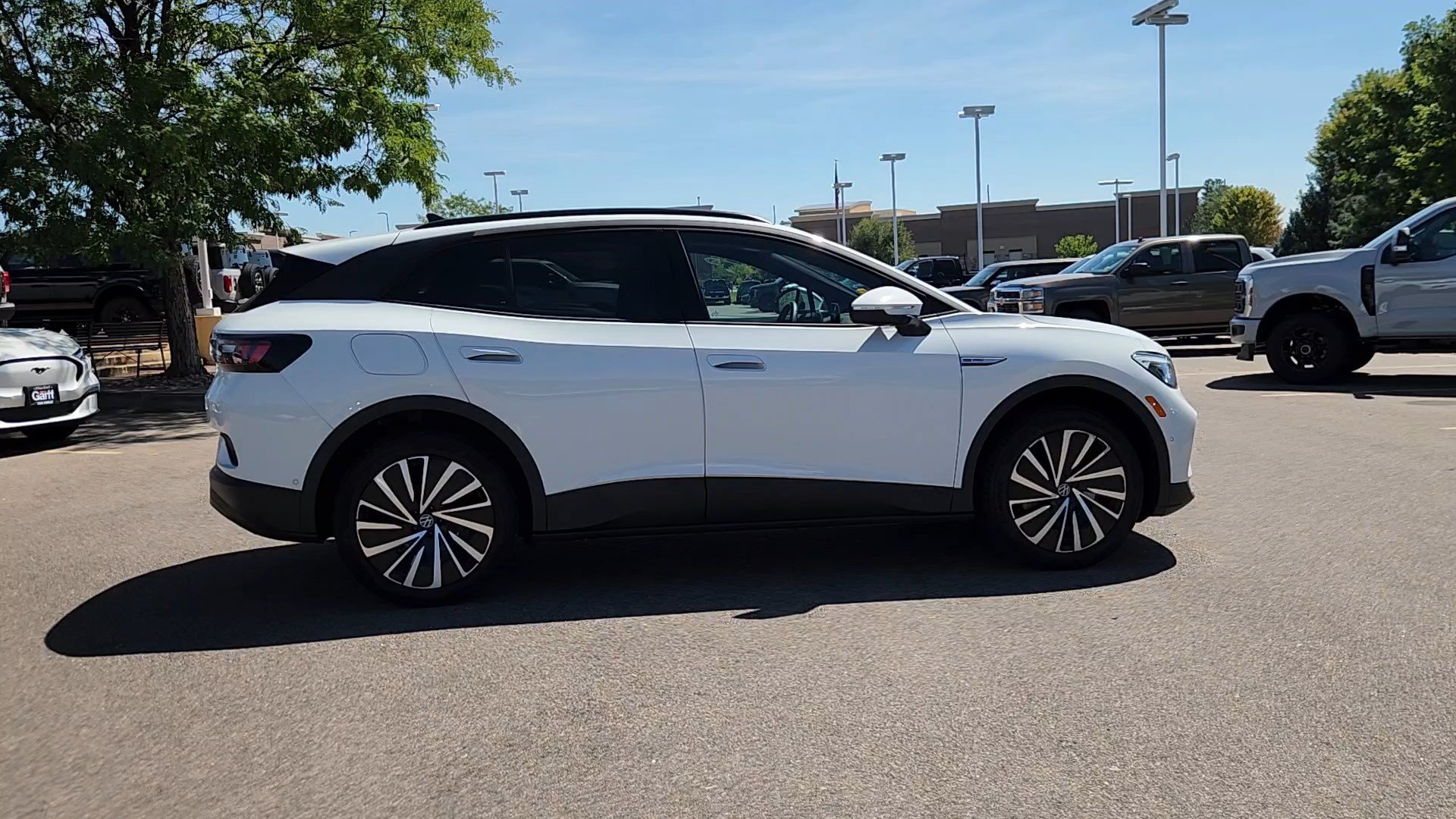 Used 2024 Volkswagen ID.4 Pro AWD/4WD image 11