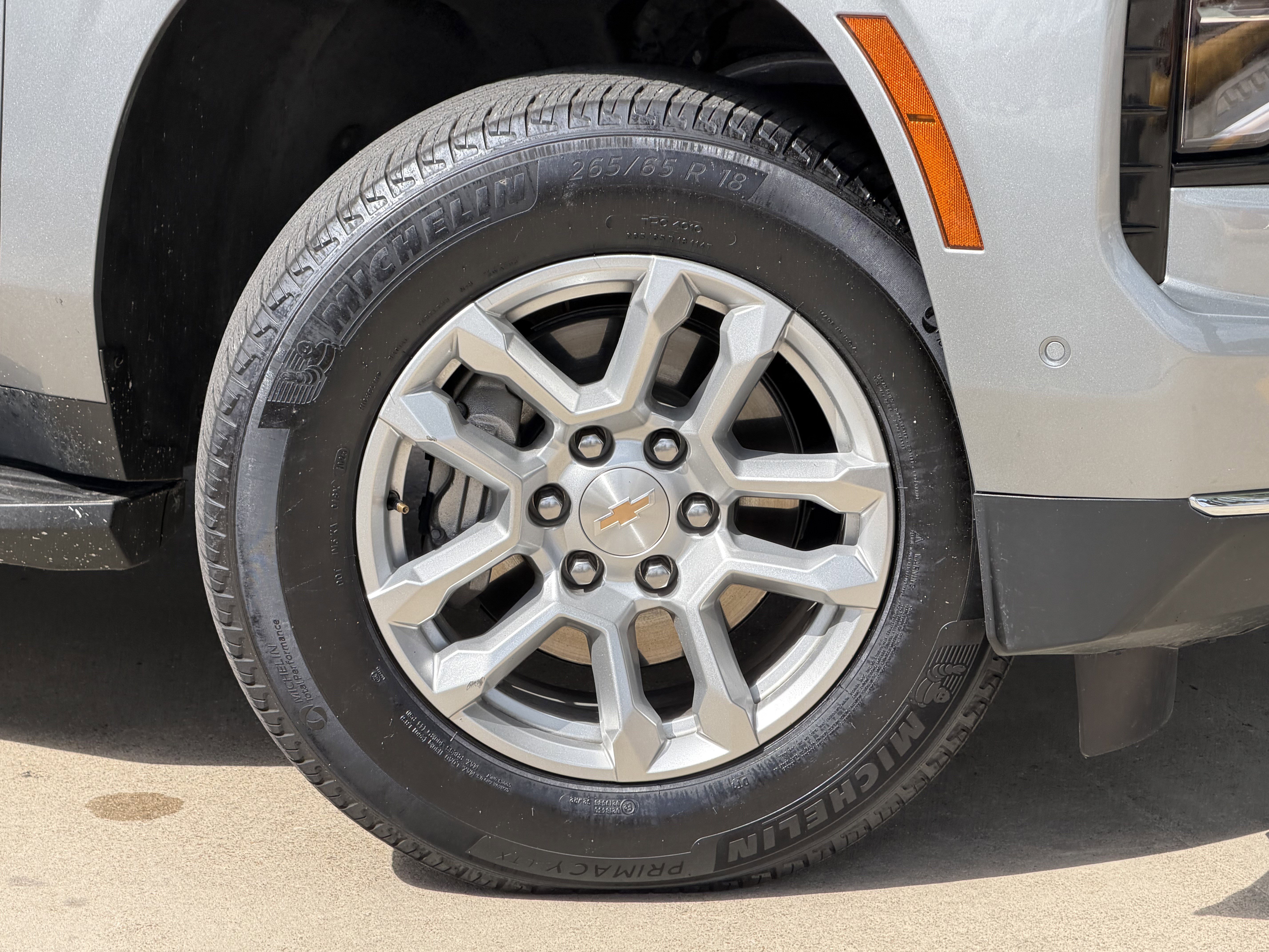 Used 2025 Chevrolet Tahoe LT AWD/4WD image 3