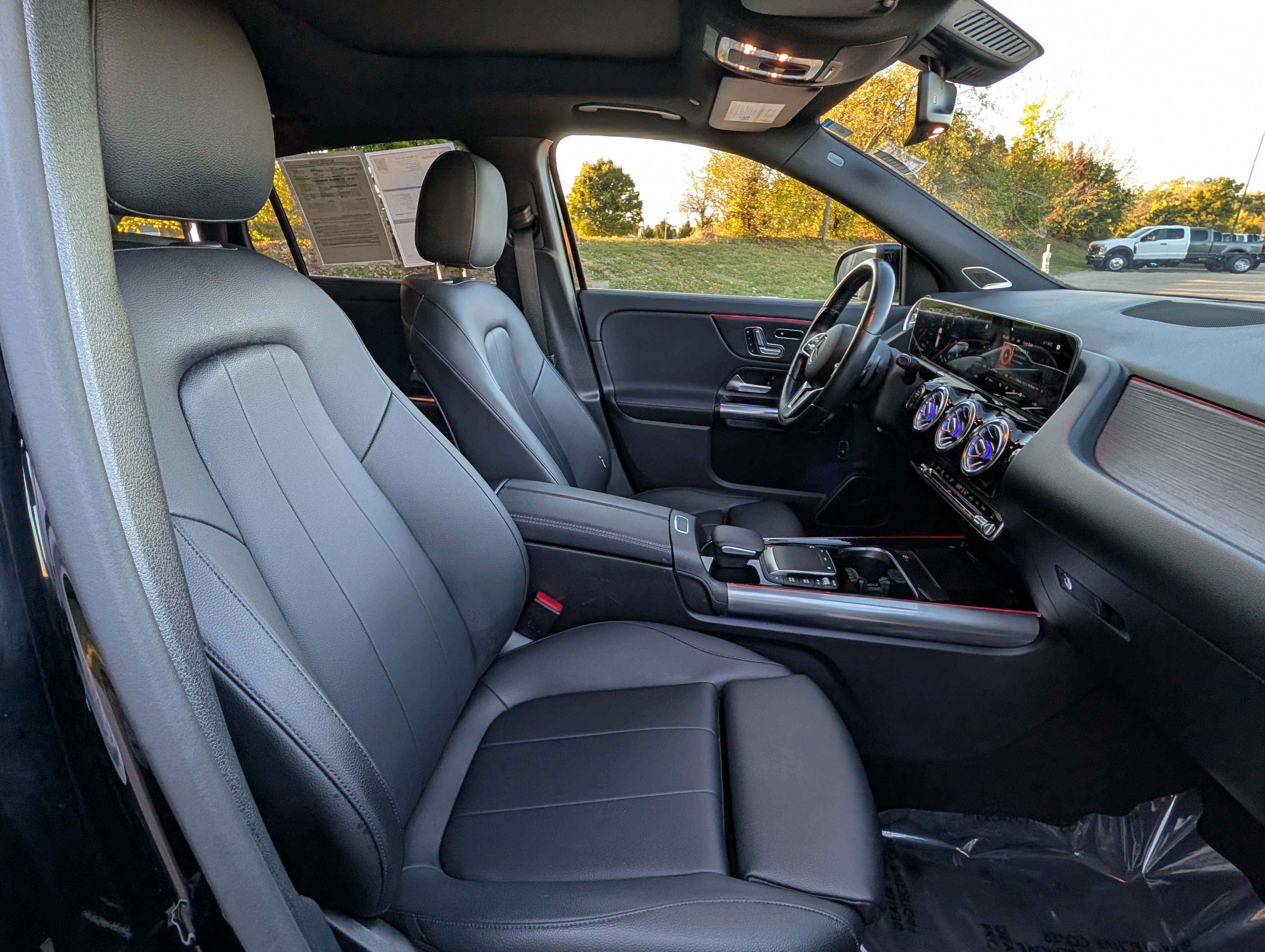 Used 2021 Mercedes-Benz GLA 250 4MATIC image 11