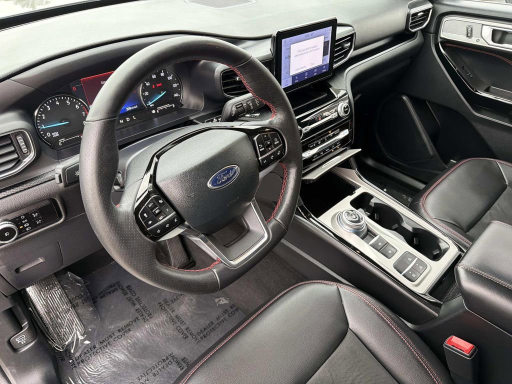 Certified 2023 Ford Explorer ST-Line w/ Class IV Trailer Tow Package image 8
