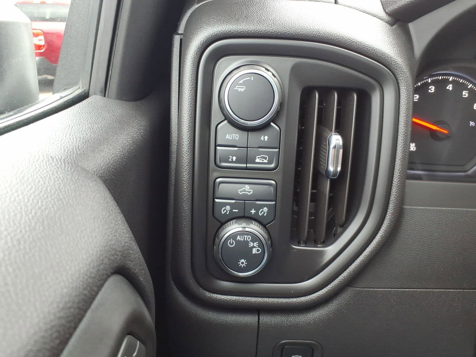 Used 2025 Chevrolet Silverado 1500 W/T w/ WT Value Package image 13