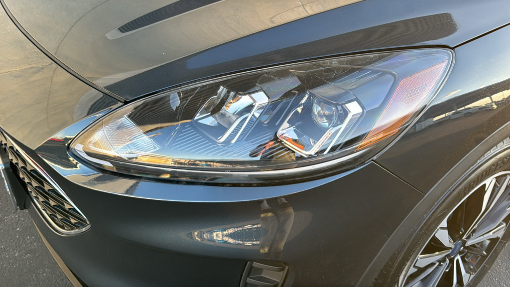 Certified 2022 Ford Escape SE w/ SE Sport Appearance Package FWD image 6