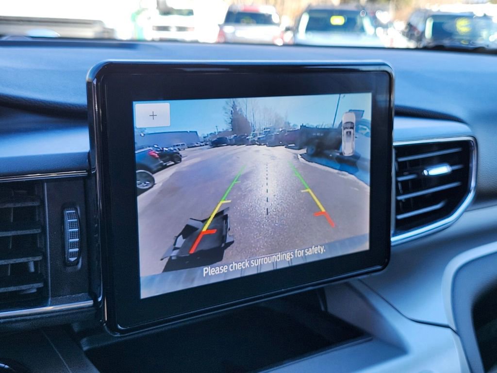 Certified 2022 Ford Explorer XLT w/ Equipment Group 202A image 23